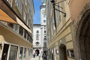 Anleger aufgepasst! Seltene Gelegenheit Hausanteil mit 4 Wohnungen und 3 Lager in einem Altstadthaus in Salzburg 