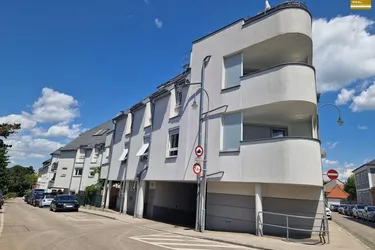 4-Zimmer-Gartenwohnung mit Tiefgaragenplatz in TOPLAGE - Nähe Rathausplatz