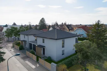 Eckgrundstück mit Einfamilienhaus - Belagsfertig oder schlüsselfertig