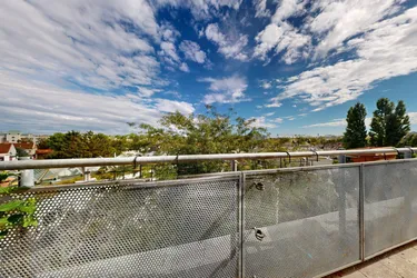 Terrasse mit Fernblick | zentral begehbar | Garage | Top-Anbindung