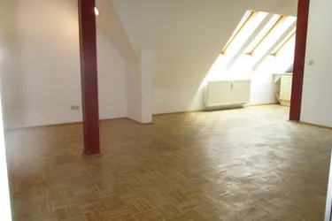 Expose Zentrale 2-Zimmer-Dachgeschoßwohnung mit Küchenblock in Kapfenberg zu mieten !