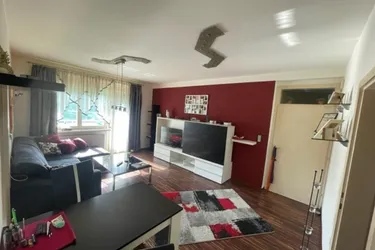 Renovierte 3-Zimmer-Traumwohnung in Leoben-Hinterberg mit sonniger Süd-Loggia und KFZ-Abstellplatz !