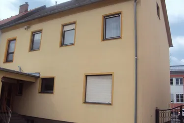 Großes Familienwohnhaus