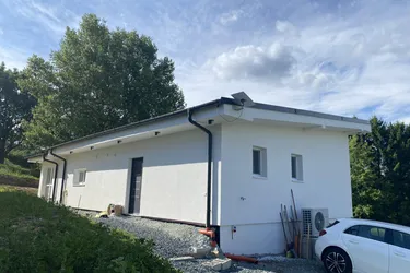 Sehr netter Bungalow, neuwertig