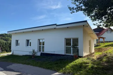 NEUER SUPERPREIS ! Sehr netter Bungalow, neuwertig