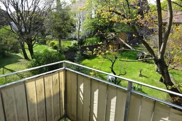 Absolut ruhige &amp; helle 3-Zimmerwohnung, 83m² + westseitiger Balkon in Grünruhelage, nähe Pfarrplatz