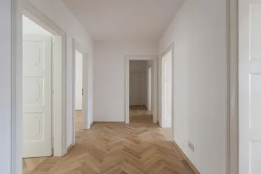 Charmante 3-Zimmer-Altbauwohnung