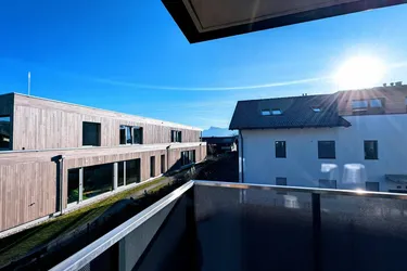 Ortszentrum Hallwang: Gemütliche 3 Zimmer Erstbezugs-Wohnung mit Balkon!