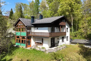 Zwei Wohnungen. Ein Haus. Und Platz für das, was einem wirklich wichtig ist.