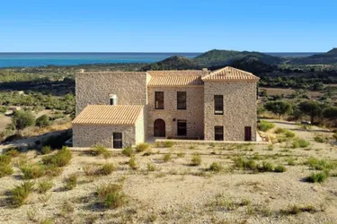 Luxus-Finca in einzigartiger Lage mit herrlichem Meerblick in Son Servera, Mallorca