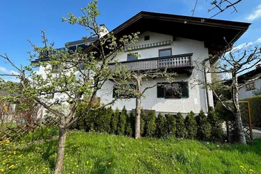 Doppelhaushälfte in zentraler, sonniger und ruhiger Wohngegend von Saalfelden