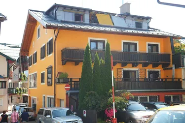 Wohn- / Geschäftshaus mit Ladenlokalen und Ferien-Apartments im Zentrum von Zell am See