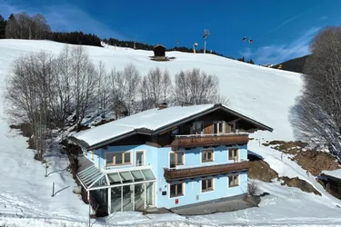 Landhaus am Bernkogellift in Saalbach mit touristischer Nutzung, Ski in - Ski out!