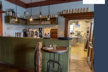 ZU VERPACHTEN: traditionelles Restaurant mit ca. 60 Sitzplätzen und sonnigen Gastgarten