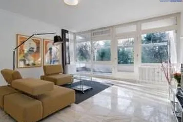 Schöne Maisonette Dachwohnung mit Terrasse, Altbau