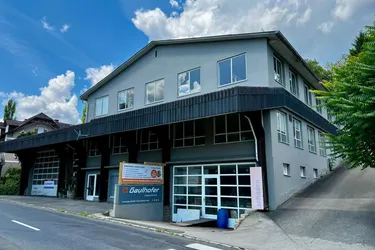 Halle in Jagerberg zu verkaufen !