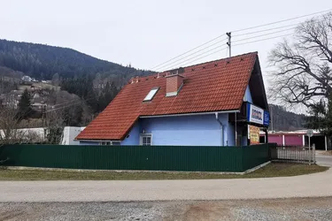 Expose Haushälfte mit eigenem Eingang zur Miete in Zentrumsnähe