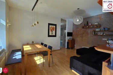 Drei Zimmer Stilaltbau-Rarität in begehrter Lage – sonnig, ruhig und elegant