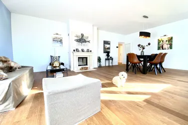 Modernisierte sonnige Wohnung in beliebter Grünruhelage mit Doppelgarage
