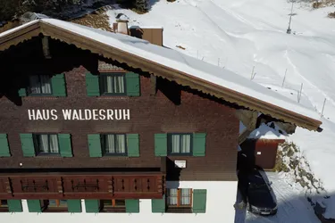 Expose Schmuckstück in Lech: Haus Waldesruh zu verkaufen!