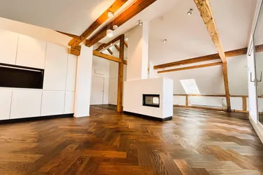 NAHE Innsbruck: Modern-alpine, ca. 150 m² große, klimatisierte Dachgeschosswohnung mit 2 Dachterrassen zu mieten!