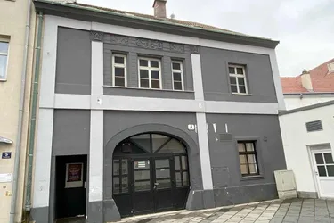 Liegenschaft am Domplatz!