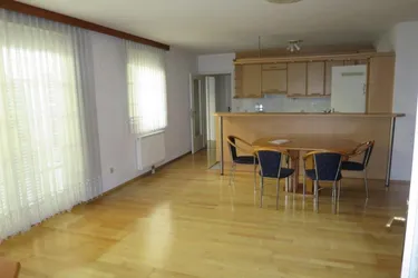 Wohnung mit Terrasse und Eigengarten Nähe Hans-Dunkl-Park