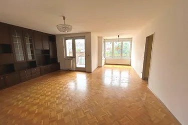 2-Zimmerwohnung mit Loggia und Tiefgaragenstellplatz