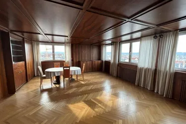 Wohnung mit Fernblick im 10. Liftstock und Kfz-Stellplatz in Tiefgarage