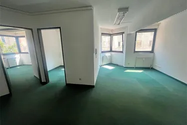 Großzügige Gewerbe-Immobilie in Bahnhofsnähe zu vermieten!