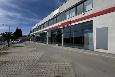 Attraktive Gewerbefläche mit vielseitigen Nutzungsmöglichkeiten