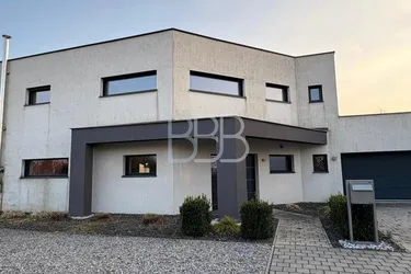 Preis gesenkt!! Energieeffizientes Einfamilienhaus in ruhiger Lage