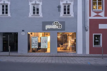 Repräsentative Büro- bzw. Geschäftsfläche zur Miete inkl. Parkplätze