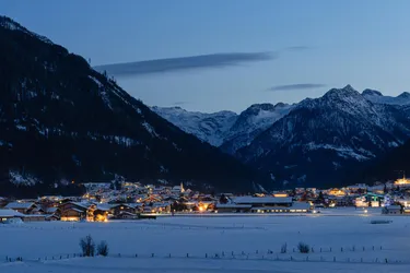 Exklusives 4-Sterne-Superior Hotel im Herzen der Salzburger Alpen zum Kauf