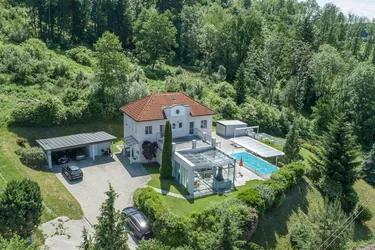 Expose Exklusive Villa mit Pool, SPA-Bereich und Weinkeller | Zweitwohnsitz