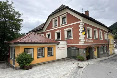 Charmante Gaststätte im Herzen von St. Michael im Lungau mit rustikalem Flair