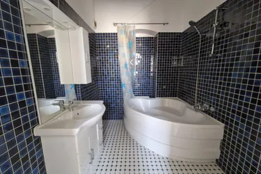 2er WG geeignet- 2 ZIMMER + Wohnküche - NÄHE SPITZ, U6 UND WASSERPARK