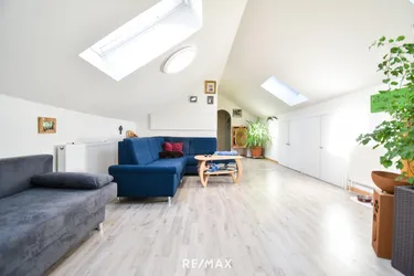 Expose NEUER PREIS - Charmante Maisonette-Wohnung im Grünen!