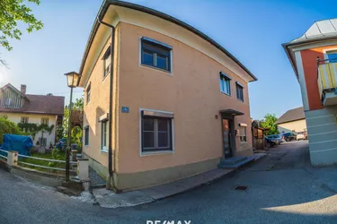 Expose zentrum.leben - Mehrfamilienhaus in Straßwalchen bei Salzburg