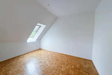 Zwei Zimmer Wohnung in Trautmannsdorf....!