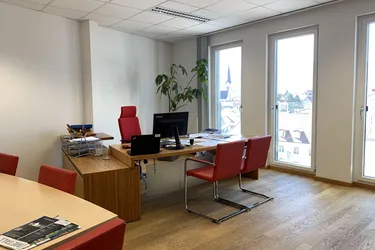 TOP Büro in Leoben: 1.475 m² inspirierende Arbeitsfläche mit atemberaubendem Ausblick! Top-Lage und erstklassige Infrastruktur - Starten Sie Ihre Anfrage jetzt!