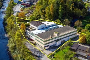 verschiedenen Lagerflächen, Ausstellungsflächen zum Mieten im Gewerbepark Sulz! (provisionsfrei)