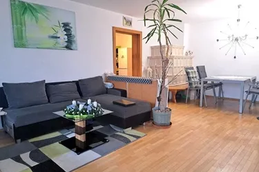 Ruhig gelegene 4 Zimmer Wohnung in Feldkirch/Tisis mit Tiefgaragenplatz!
