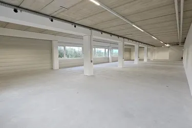 Großzügige Lagerfläche mit vielen Verwendungsmöglichkeiten, 1. OG, 331m² im Betriebsgebiet Dornbirn Nord