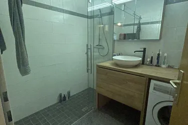Sehr moderne und attraktive Wohnung in schöner Grünlage - nahe am Zentrum - Nachbarschaftliches Umfeld!