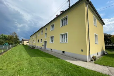 Praktisch geschnittene 2-Raum-Wohnung in zentraler Lage von Grieskirchen - HIGHLIGHT: separate Küche mit Fenster.