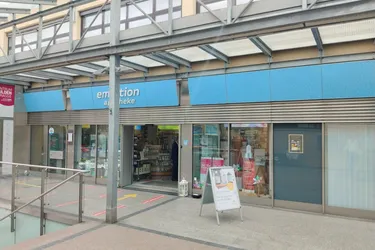 Vielseitig nutzbare 142,75 m² Geschäfts-/Ordinationsfläche im florierenden Einkaufs-/Vitalzentrum Muldenstraße mieten und von der hohen Kundenfrequenz profitieren! Provisionsfrei!