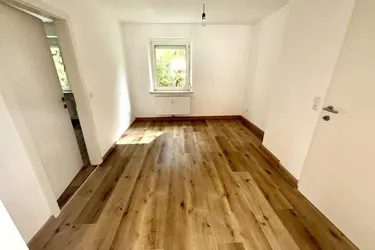 Gemütliches Familiendomizil nach hochwertiger Sanierung ab sofort bezugsbereit: 4-Zimmer-Wohnung mit individuellem Gestaltungspotenzial und modernem Ambiente im grünen Steyr-Münichholz!