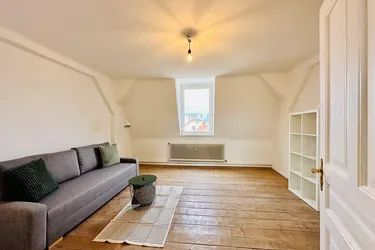 Bucklige Welt - Dachgeschosswohnung mit 82 m² + Parkplatz + Gartennutzung – nur € 114.350!
