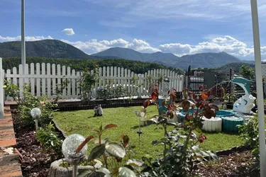 Wunderschönes Einfamilienhaus mit Fernblick und eigenem Wald in Gloggnitz